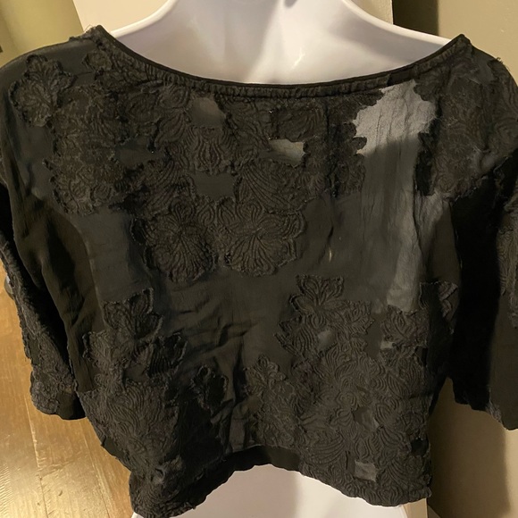 Gorgeous black blouse by Wilfred - Picture 2 of 5